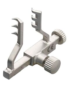 World Precision Instruments Retractor, Mini Goldstein 2cm 3x3 Sharp Teeth, 2x4mm, 1cm Spd